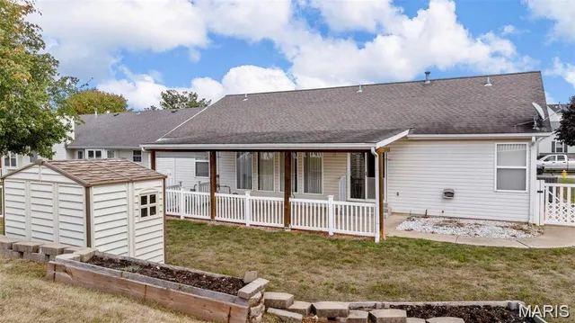 $369,900 | 211 Butternut Stage Drive, St. Peters, MO 63376