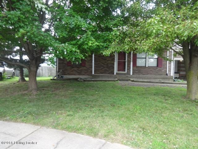 4712 Ridgeway Court Louisville, KY 40229 - Photo 2 of 16 2
