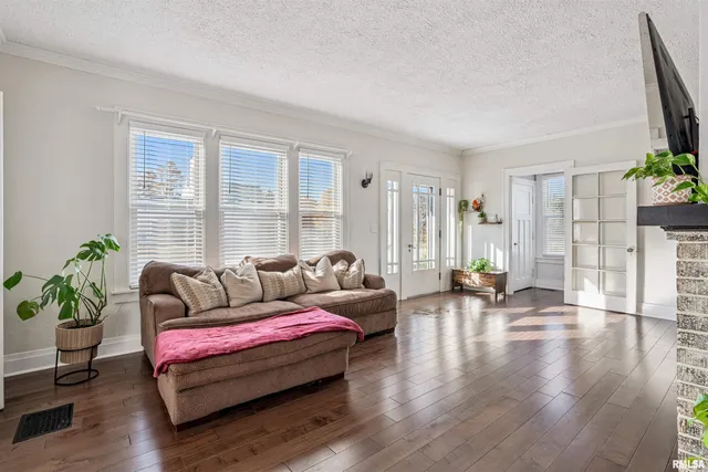 $200,000 | 404 South College Avenue, Aledo, IL 61231