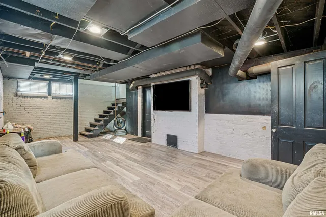 $200,000 | 404 South College Avenue, Aledo, IL 61231