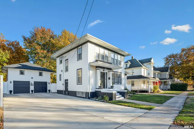 $200,000 | 404 South College Avenue, Aledo, IL 61231