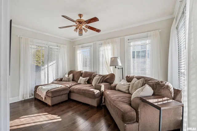 $200,000 | 404 South College Avenue, Aledo, IL 61231