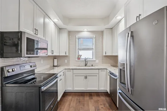 $200,000 | 404 South College Avenue, Aledo, IL 61231