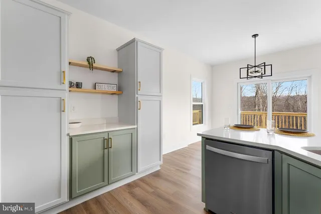 $549,000 | 1086 Reynolds Road, Cross Junction, VA 22625