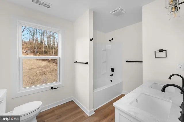 $549,000 | 1086 Reynolds Road, Cross Junction, VA 22625