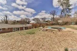 $250,000 | 62 West Cardigan Drive, St. Louis, MO 63135