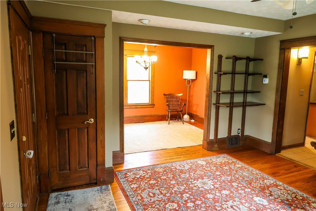 6799 Fry Road Cleveland, OH 44130 - Photo 8 of 35