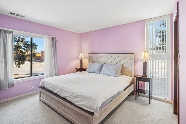 $164,755 | 112 Mullingar Court, Unit 1C, Schaumburg, IL 60193