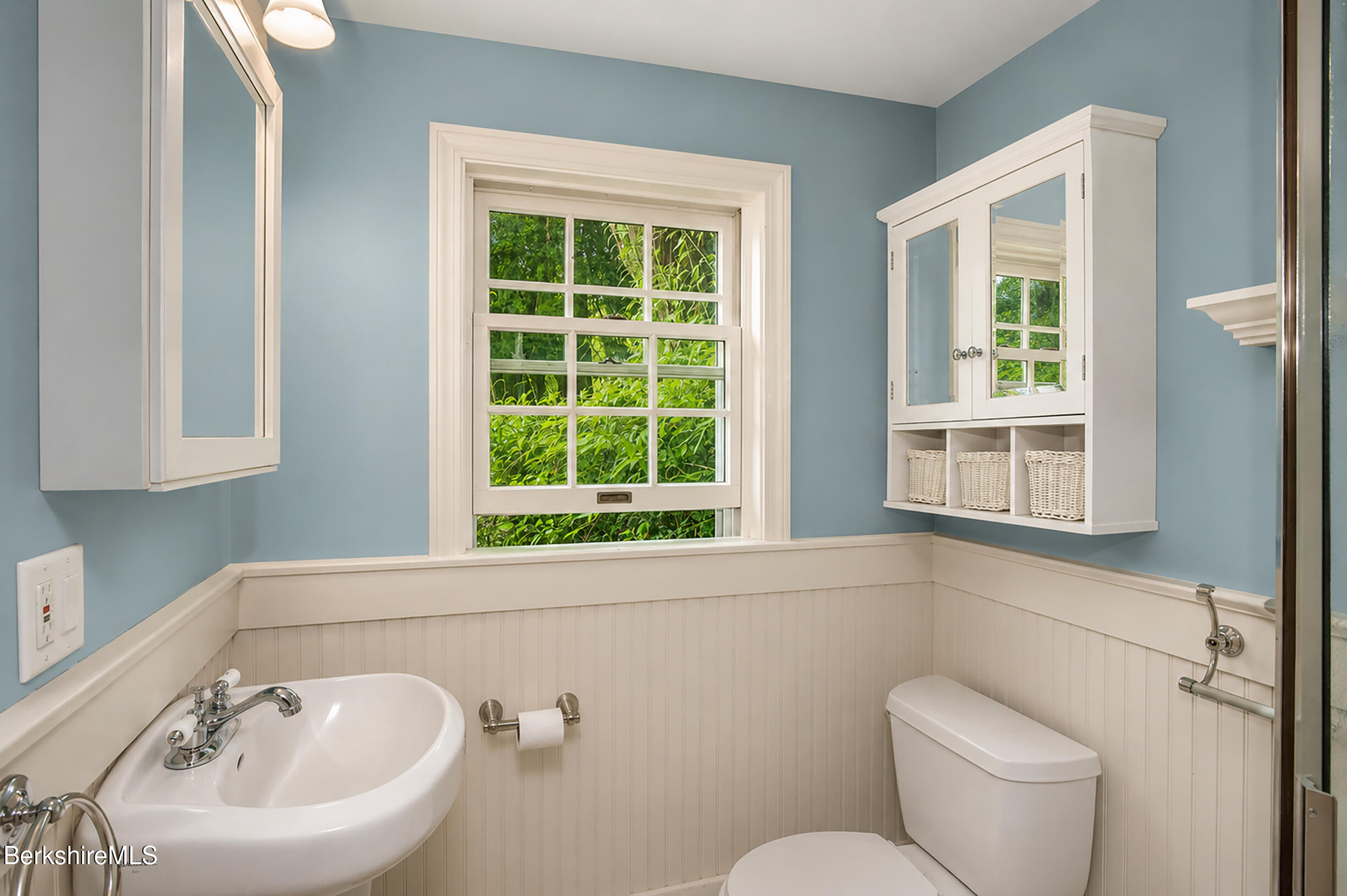 53 Main Street Stockbridge, MA 01262 - Photo 52 of 61 cottage bath