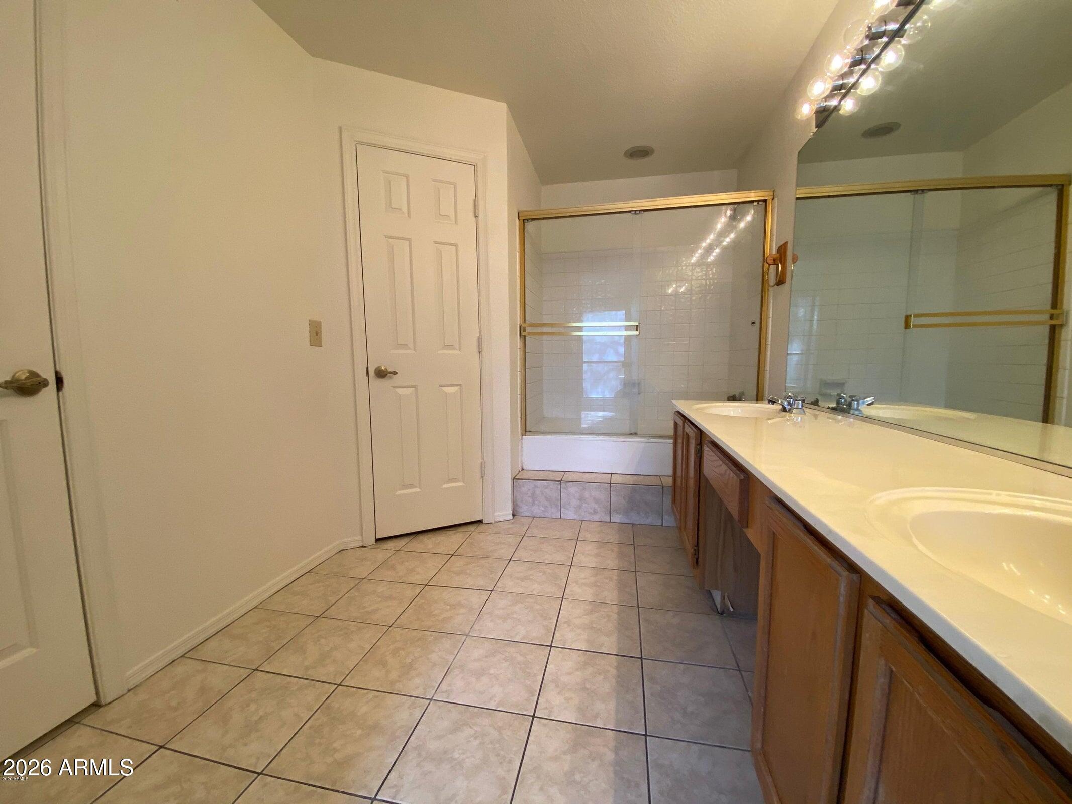 4263 East Agave Road Phoenix, AZ 85044 - Photo 10 of 16 20220527010517309342000000-o