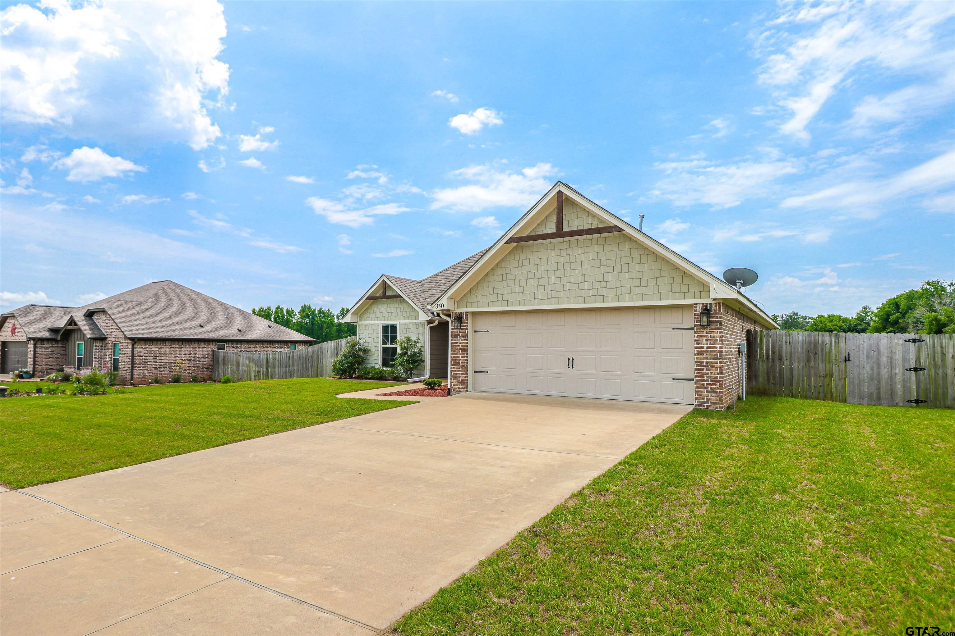 350 Smith Circle Lindale, TX 75771 - Photo 2 of 29
