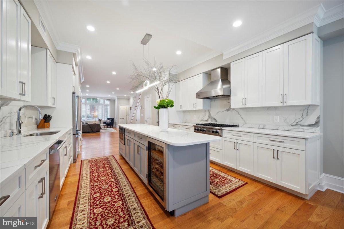 1708 Rittenhouse Square Philadelphia, PA 19103 - Photo 14 of 35