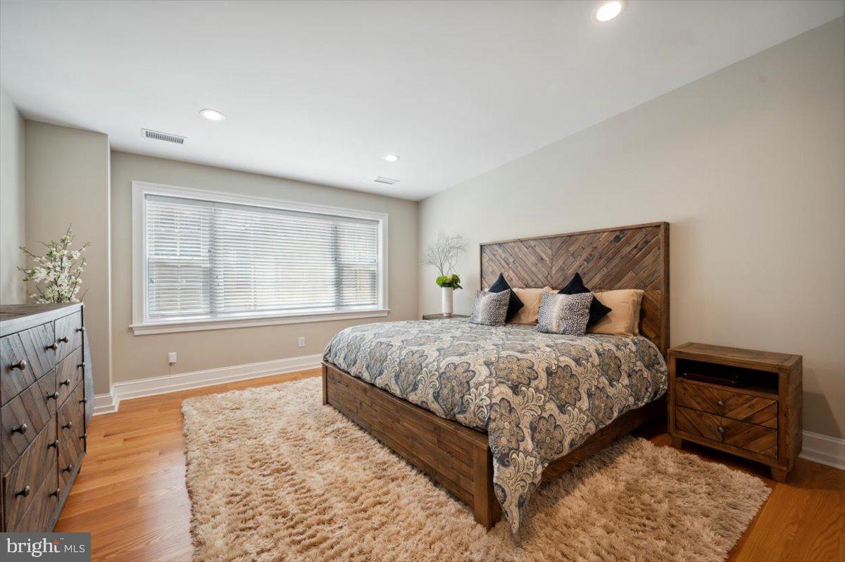 1708 Rittenhouse Square Philadelphia, PA 19103 - Photo 22 of 35