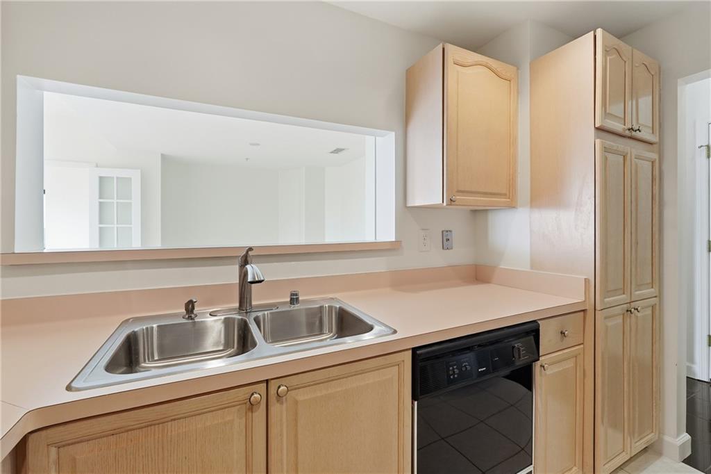 3475 Oak Valley Road Northeast, Unit 1610 Atlanta, GA 30326 - Photo 14 of 31