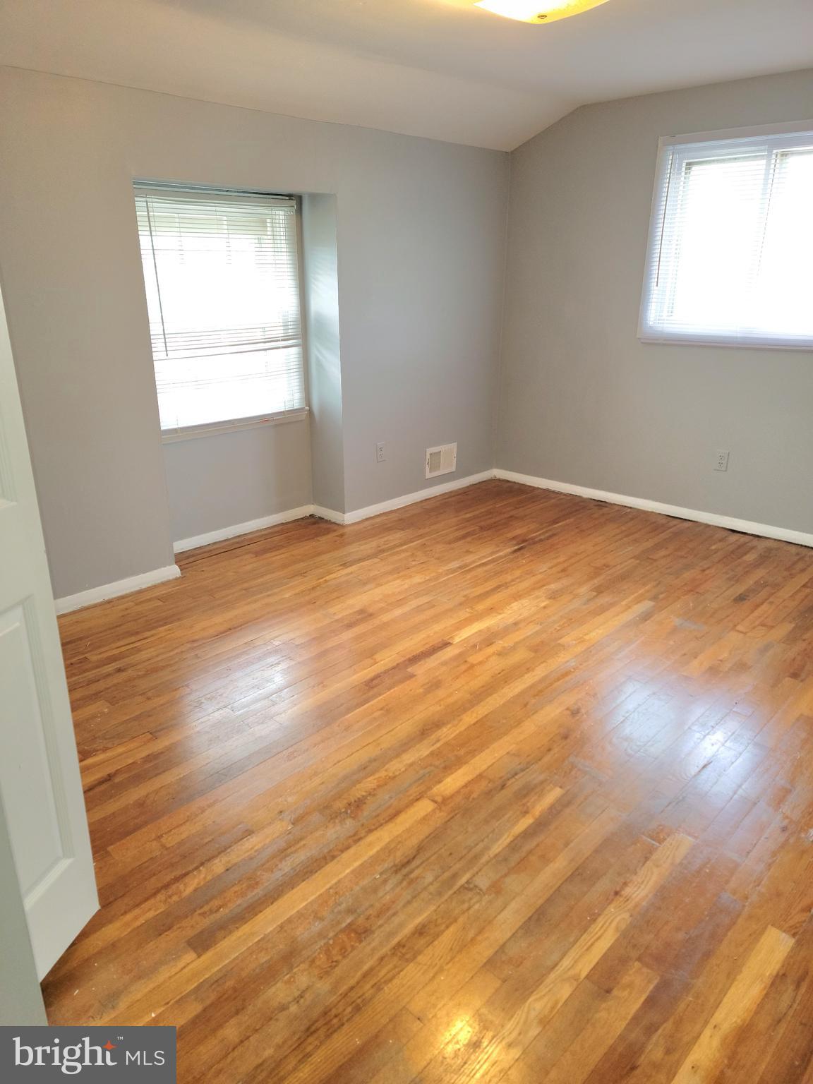 5674 Arnhem Road Baltimore, MD 21206 - Photo 17 of 28 Gallery Image 17