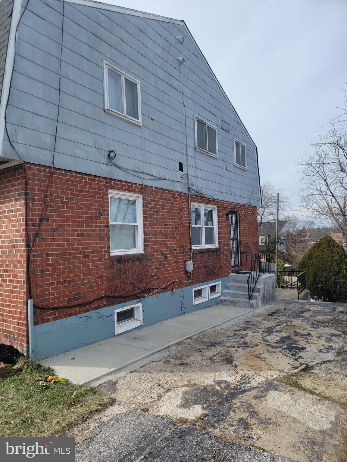 5674 Arnhem Road Baltimore, MD 21206 - Photo 2 of 28 Gallery Image 2