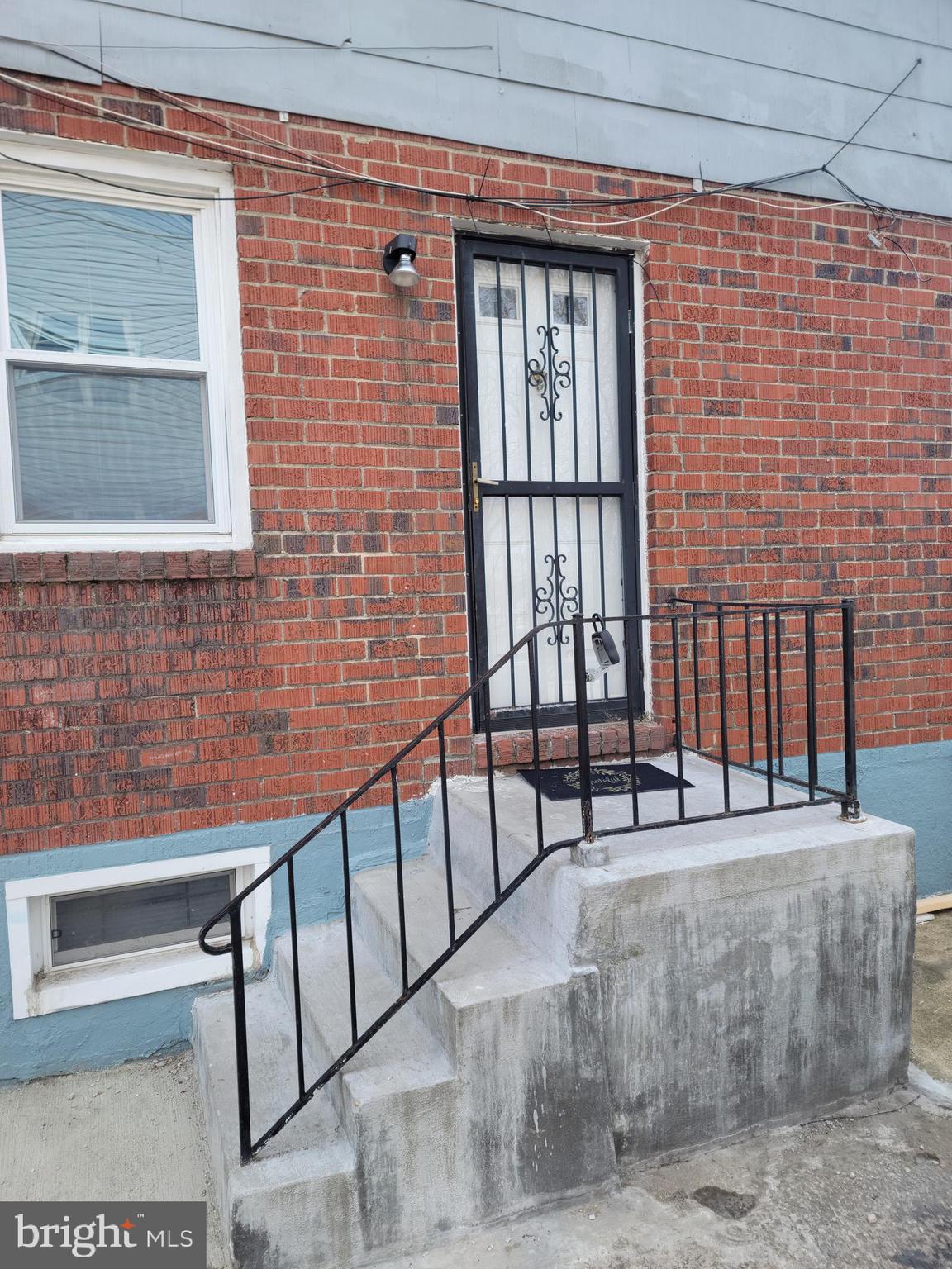 5674 Arnhem Road Baltimore, MD 21206 - Photo 3 of 28 Gallery Image 3