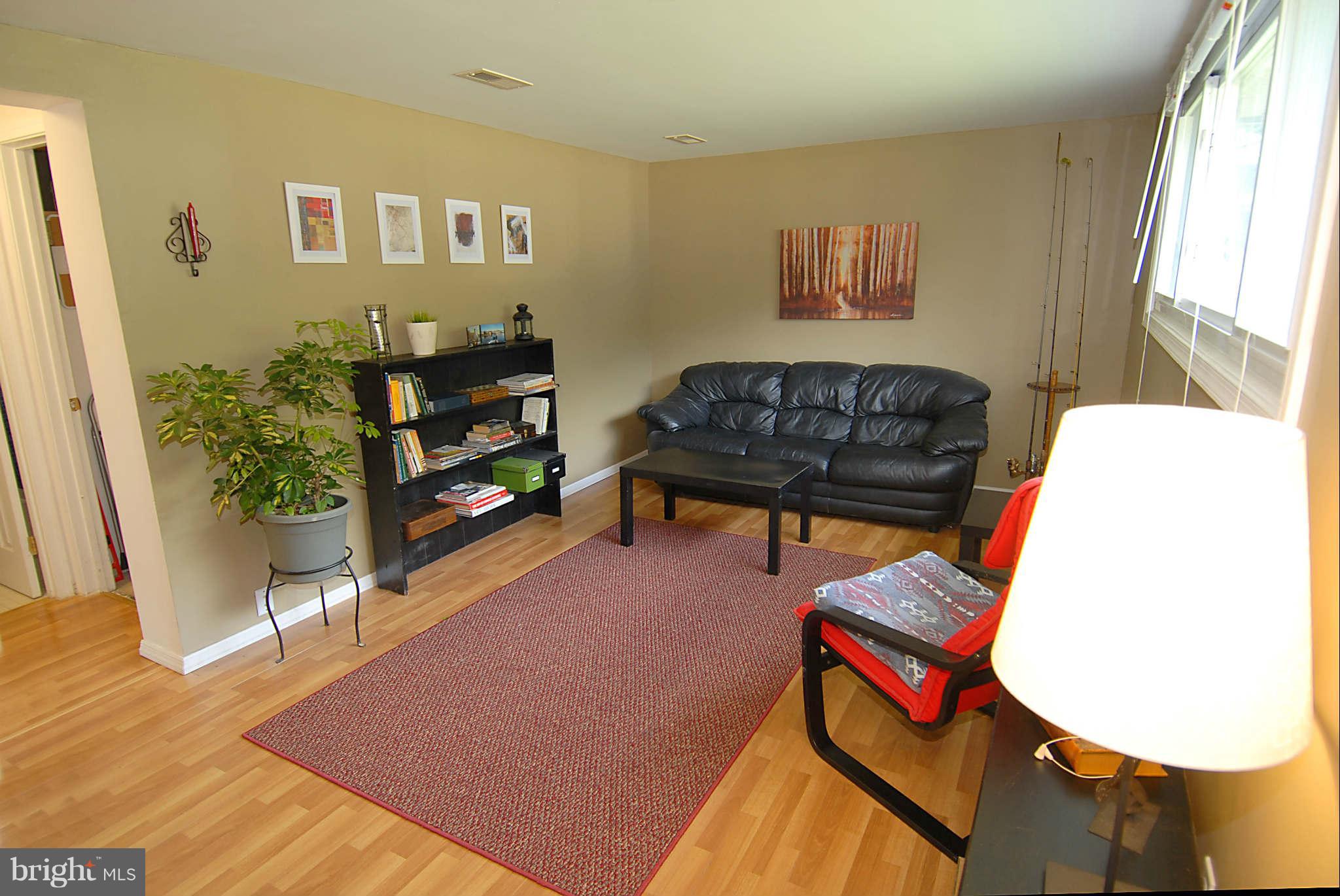 14984 Alaska Road Woodbridge, VA 22191 - Photo 13 of 24 Family Room