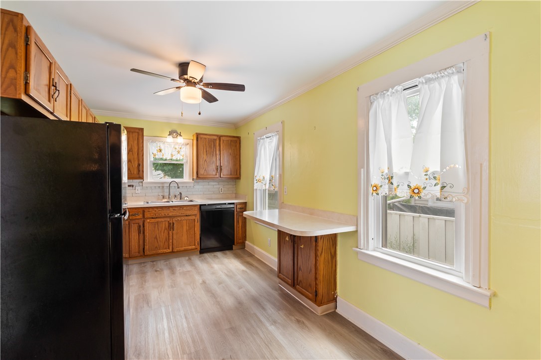 225 West Chestnut Street East Rochester, NY 14445 - Photo 13 of 49