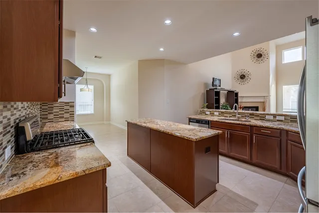 $2,900 | 5214 Lotus Canyon Court, Richmond, TX 77407