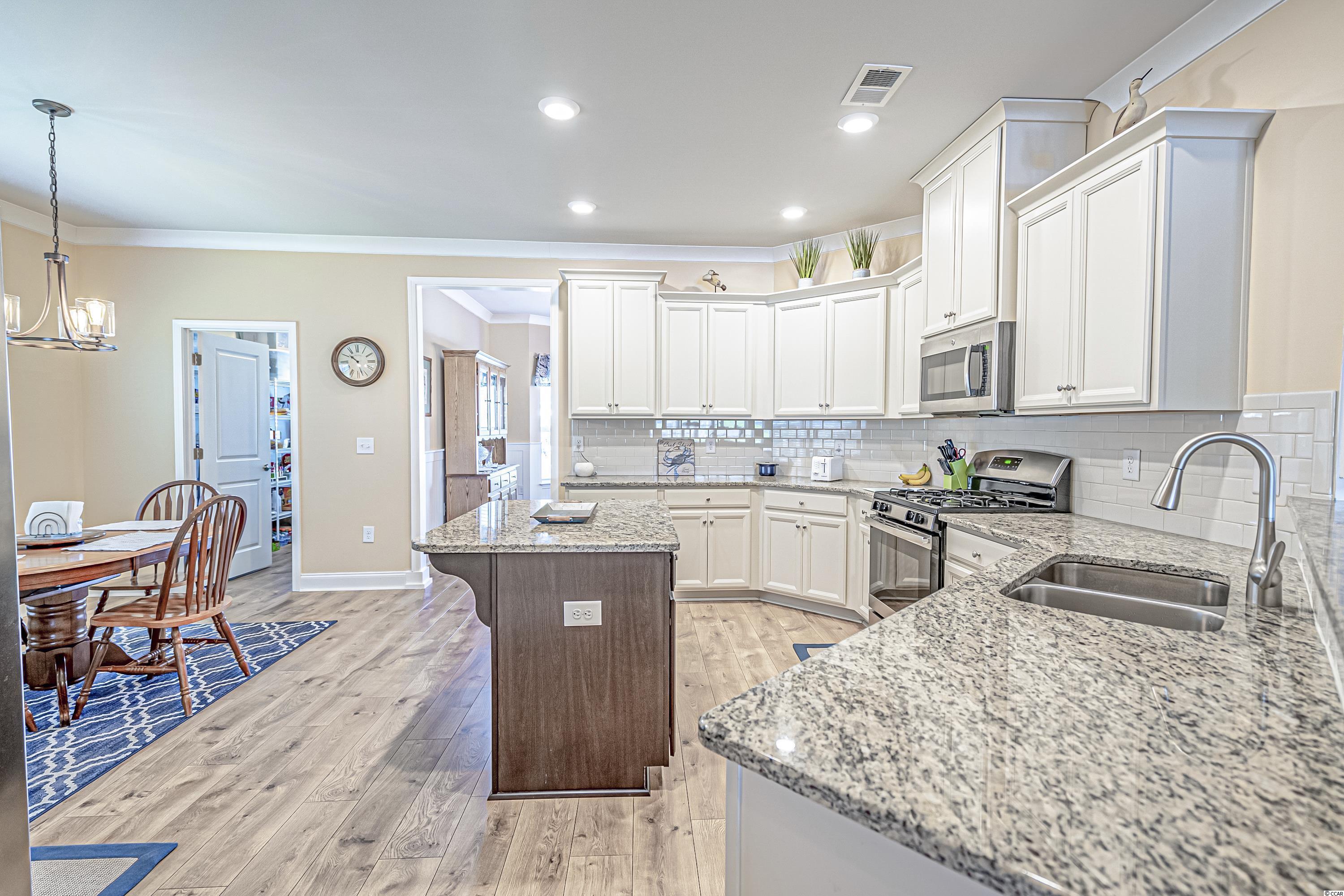 425 Oaklanding Lane Murrells Inlet, SC 29576 - Photo 14 of 40 Gallery Image 14