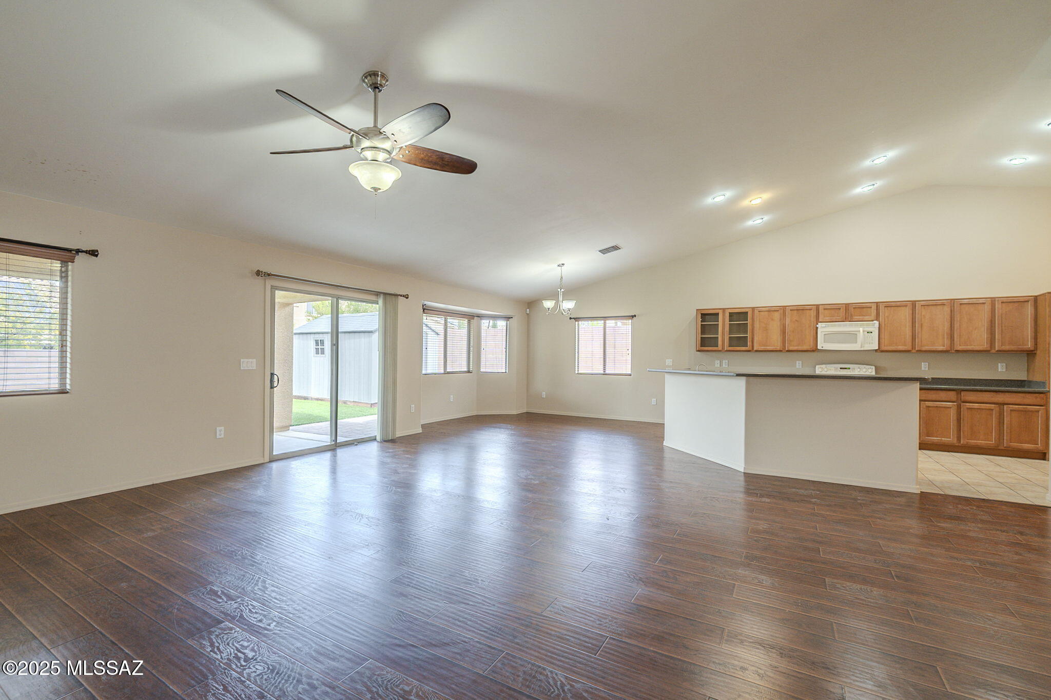 9312 South Winter Wood Road Tucson, AZ 85756 - Photo 9 of 40 Gallery Image 9