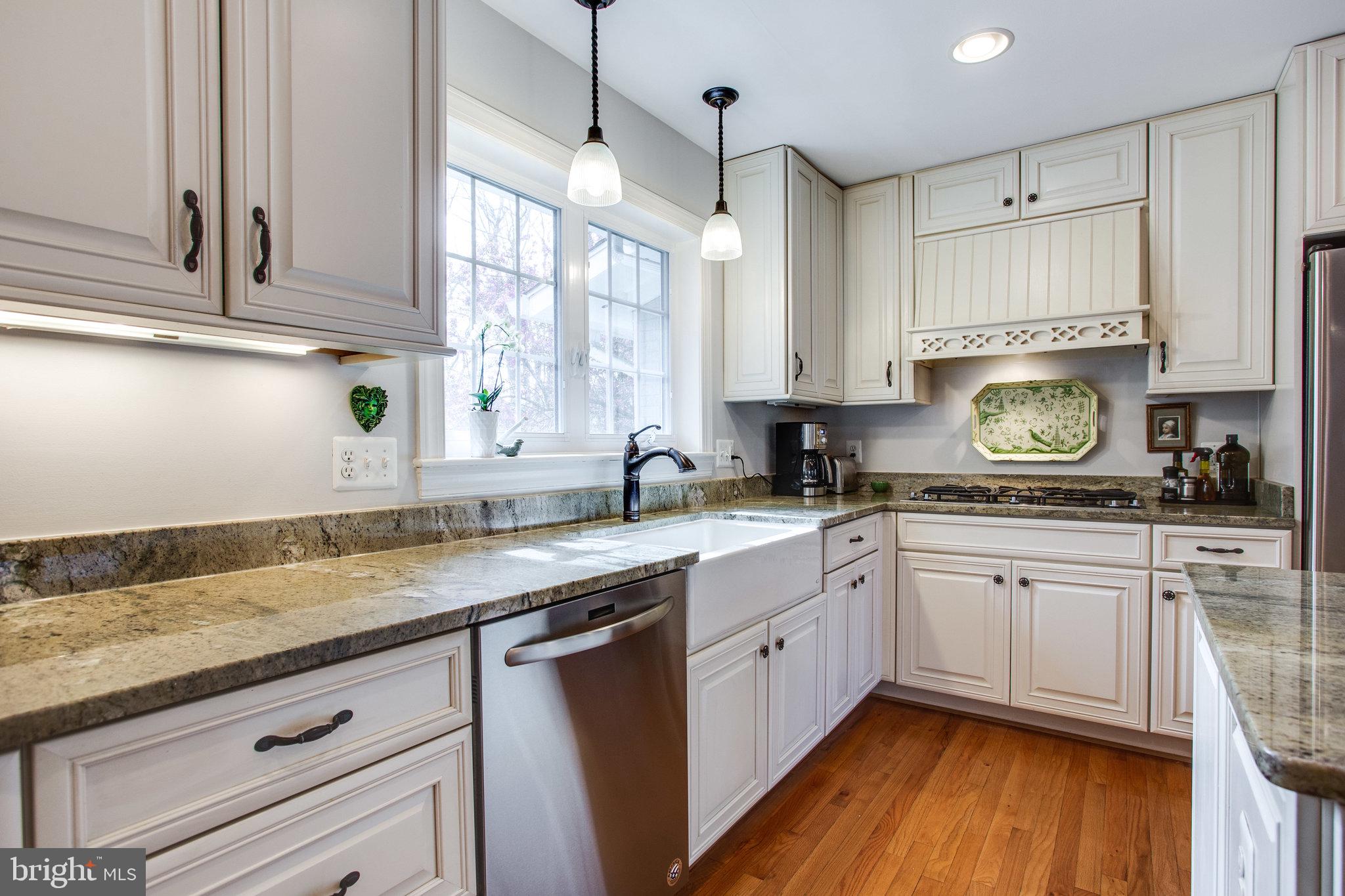 2105 Carrhill Road Vienna, VA 22181 - Photo 20 of 60 Kitchen