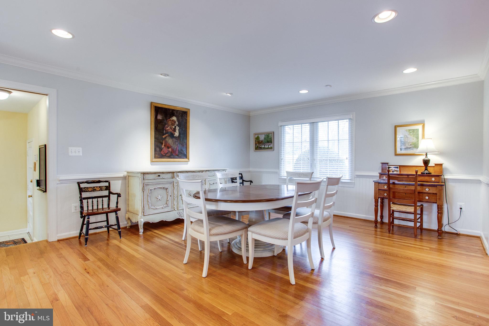 2105 Carrhill Road Vienna, VA 22181 - Photo 22 of 60 Eat-In Kitchen