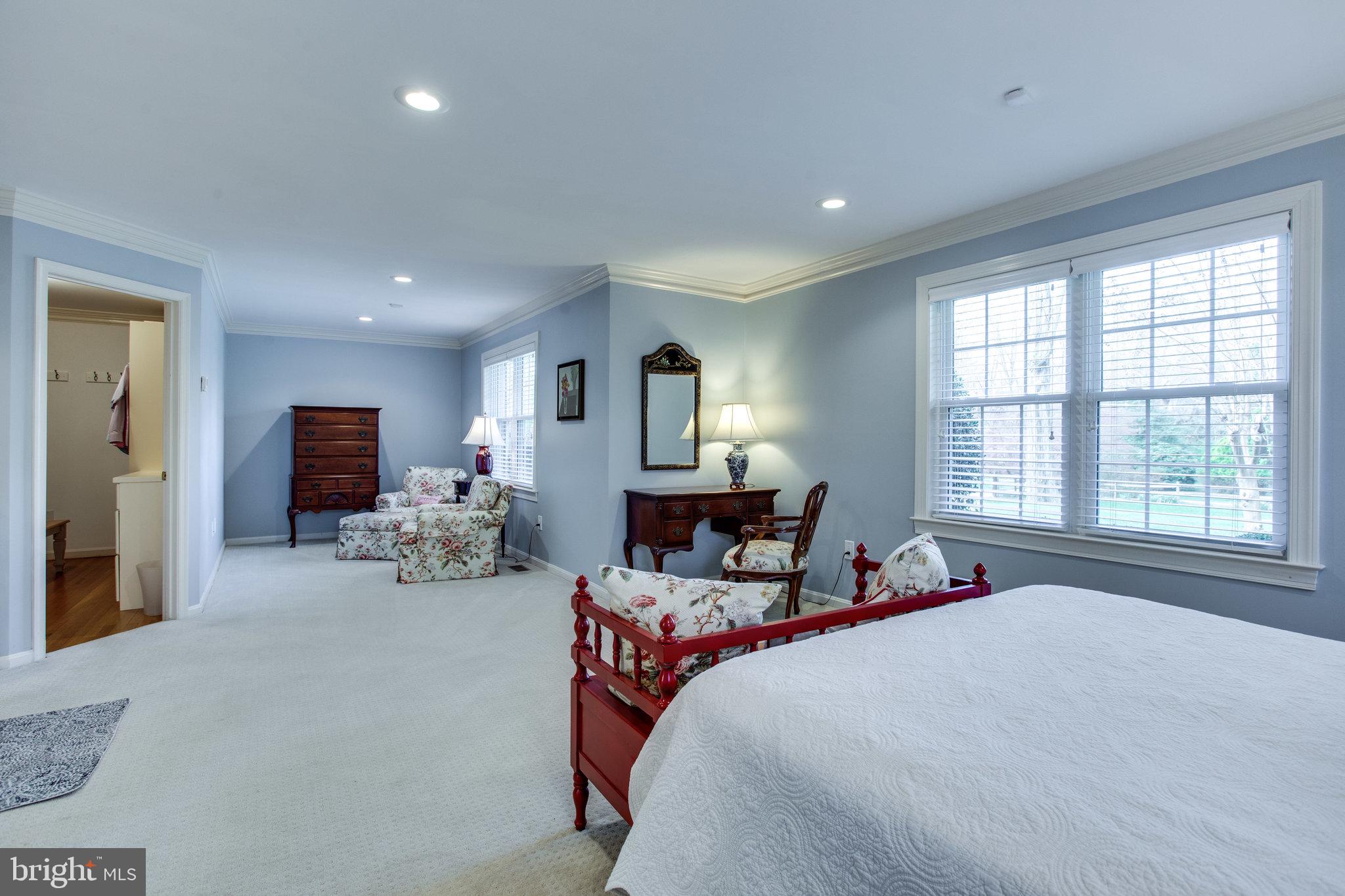 2105 Carrhill Road Vienna, VA 22181 - Photo 33 of 60 Primary Bedroom w/ Sitting Area