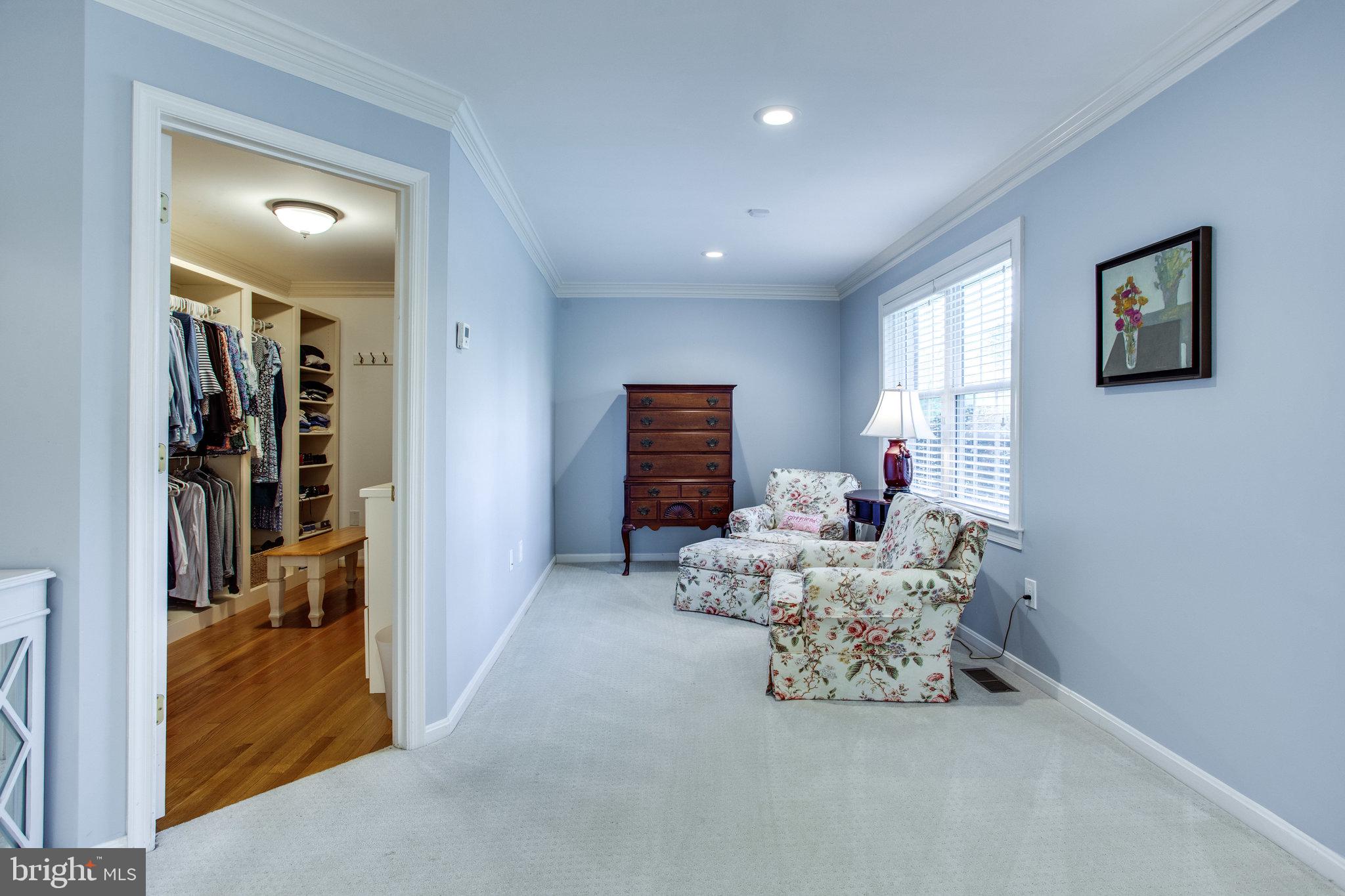 2105 Carrhill Road Vienna, VA 22181 - Photo 37 of 60 Sitting Area