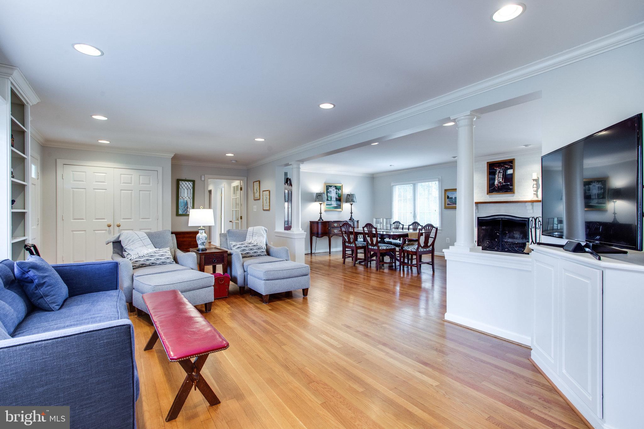 2105 Carrhill Road Vienna, VA 22181 - Photo 6 of 60 Living Rm
