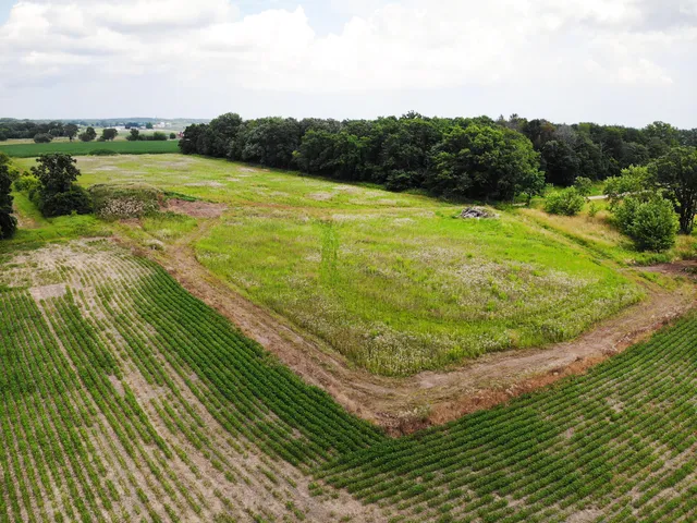 $350,000 | 5202 County Highway, Caledonia, WI 53108