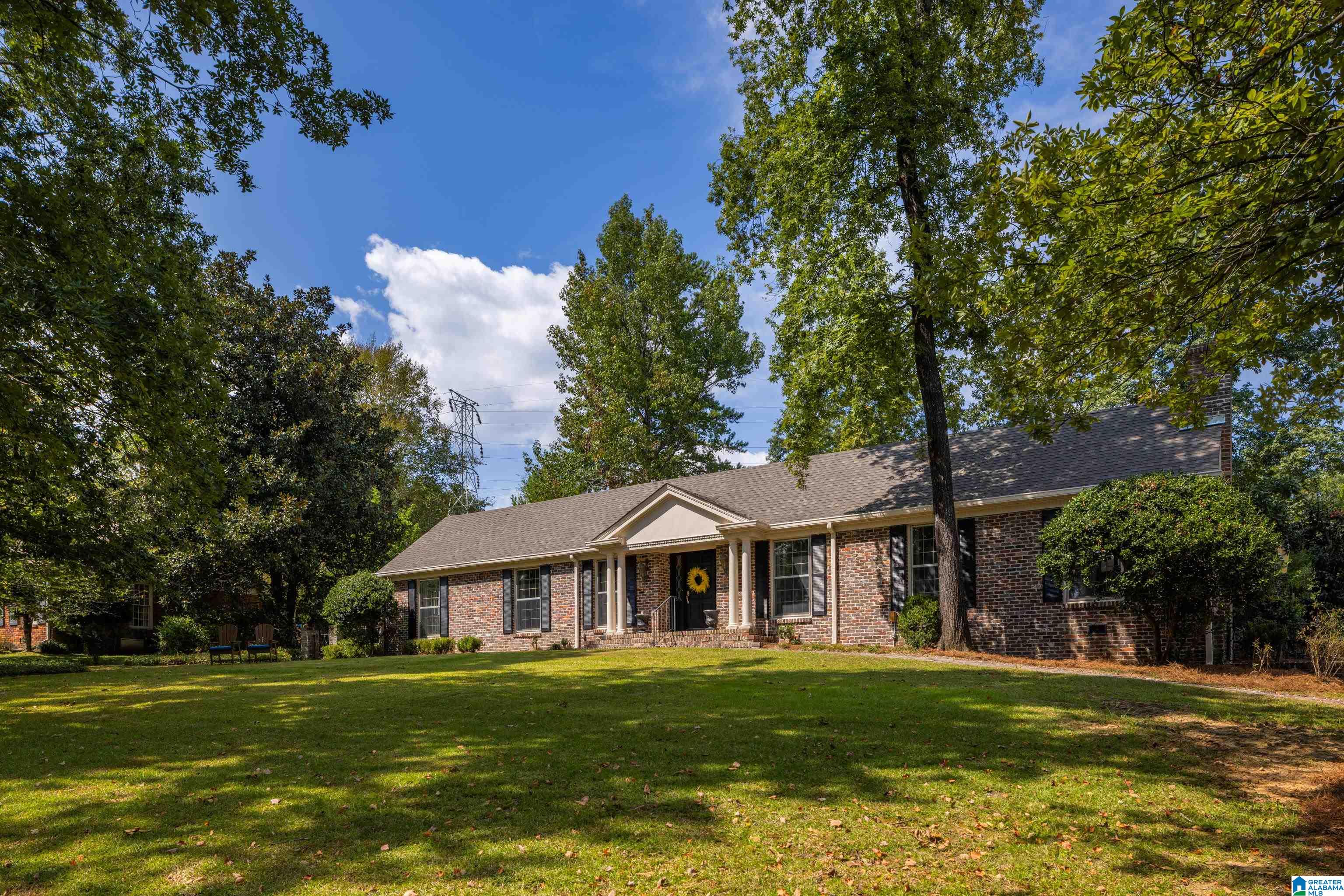 3404 North Woodridge Road Birmingham, AL 35223 - Photo 3 of 76