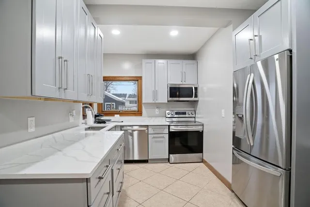 $375,000 | 1201 6th Street East, St. Paul, MN 55106