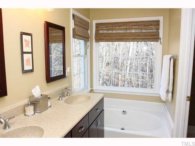 5632 North Hawthorne Way Raleigh, NC 27613 - Photo 8 of 12