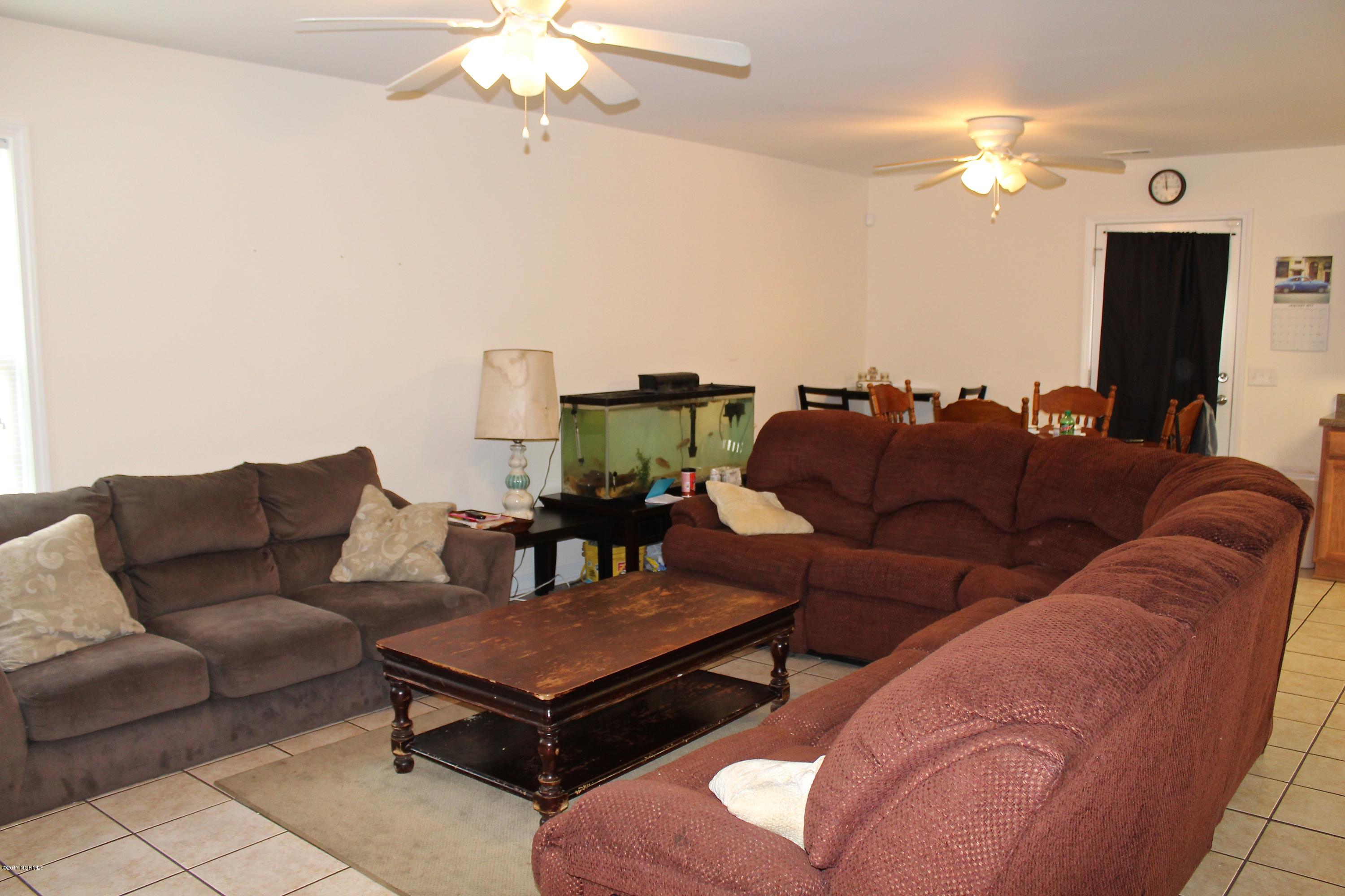 4393 Ritz Circle Shallotte, NC 28470 - Photo 5 of 17 IMG_5726