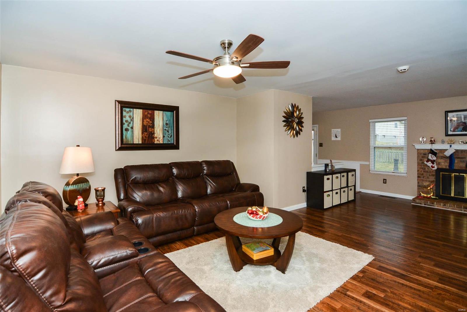 614 Cliff Cave Road St. Louis, MO 63129 - Photo 3 of 36