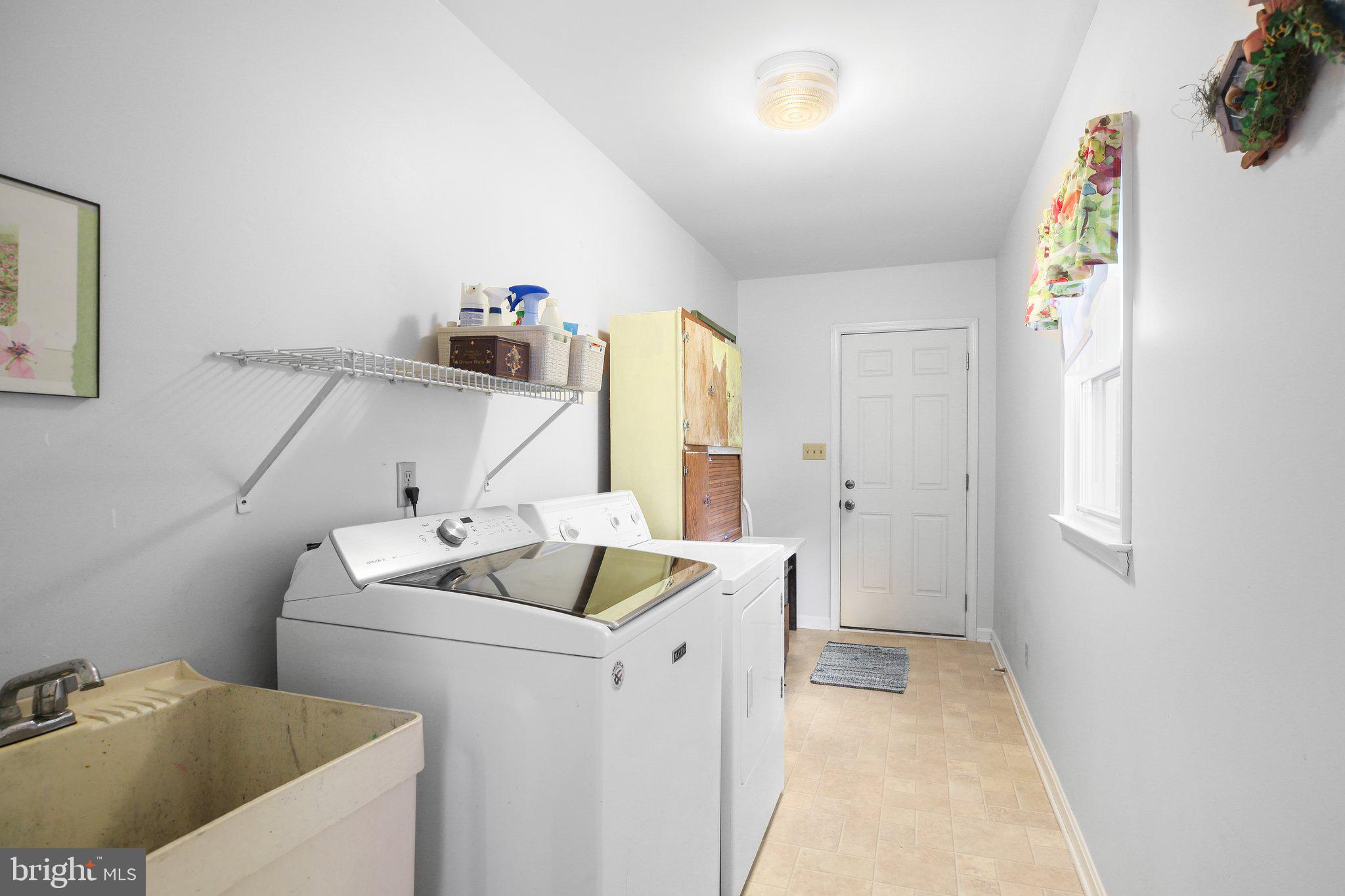 2122 Sebastian Road Fredericksburg, VA 22405 - Photo 24 of 50 Large utility room with utility sink