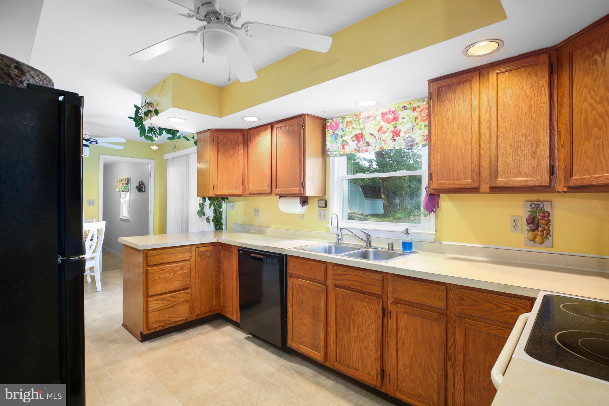 2122 Sebastian Road Fredericksburg, VA 22405 - Photo 25 of 50 Sweet kitchen with lots of light!