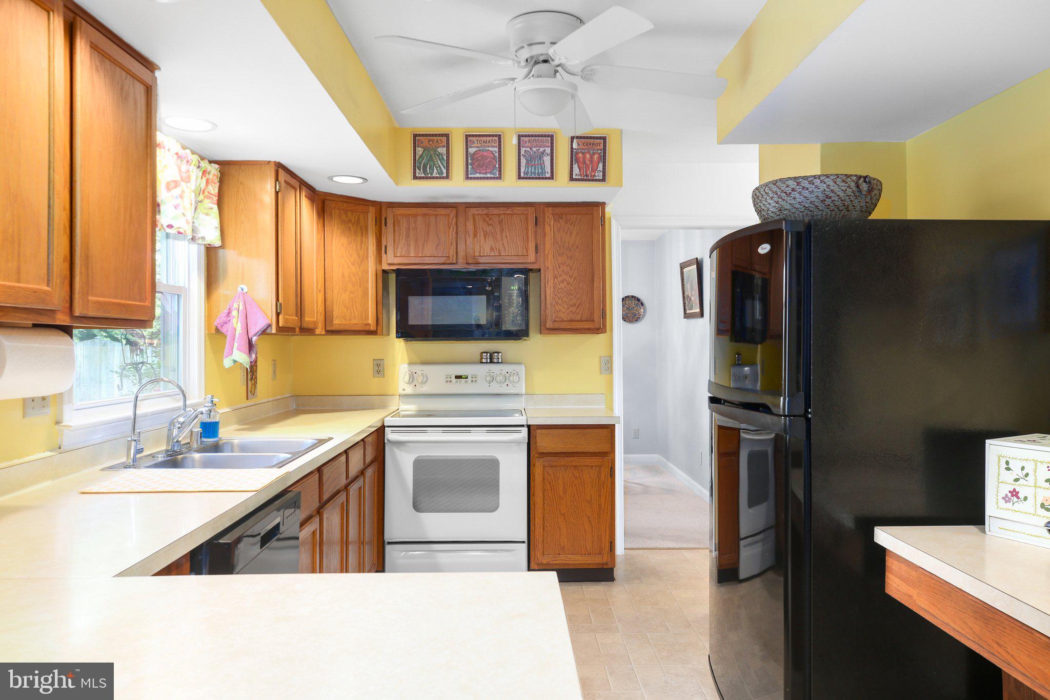 2122 Sebastian Road Fredericksburg, VA 22405 - Photo 28 of 50 sweet and bright kitchen