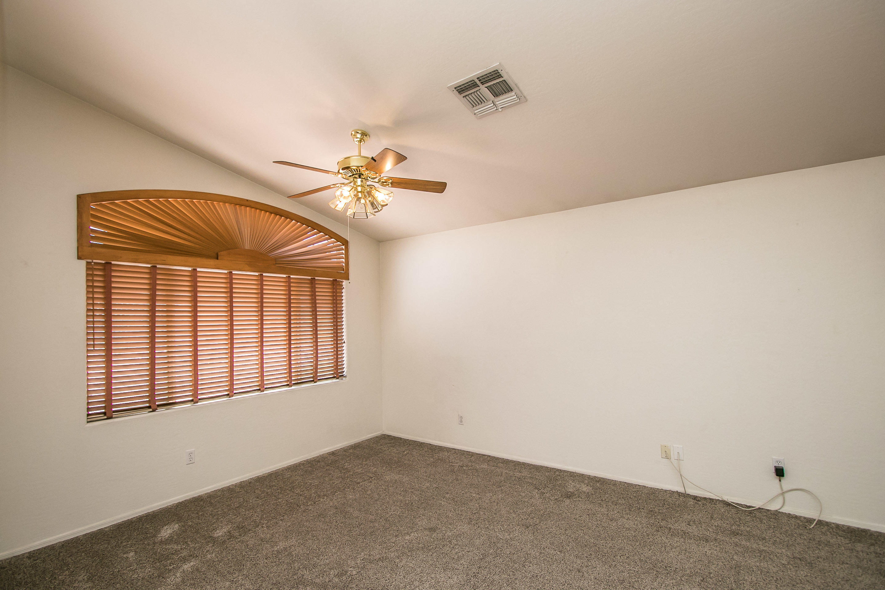 11006 West Granada Road Avondale, AZ 85392 - Photo 5 of 32 Granada Rd-5