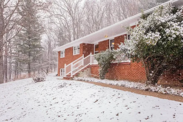 $397,500 | 734 Dices Spring Road, Weyers Cave, VA 24486