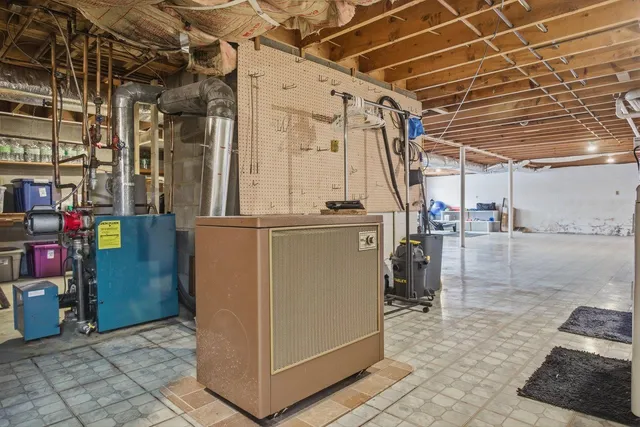a view of a storage & utility room