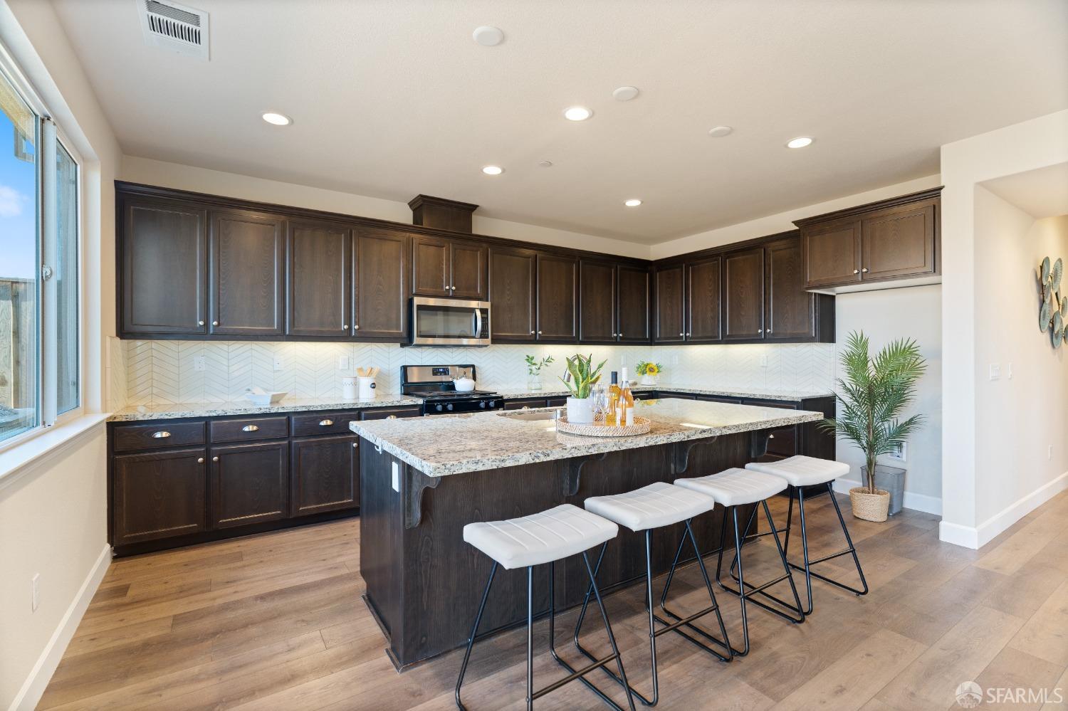 5532 Shell Rdg Way Antioch, CA 94531 - Photo 14 of 50