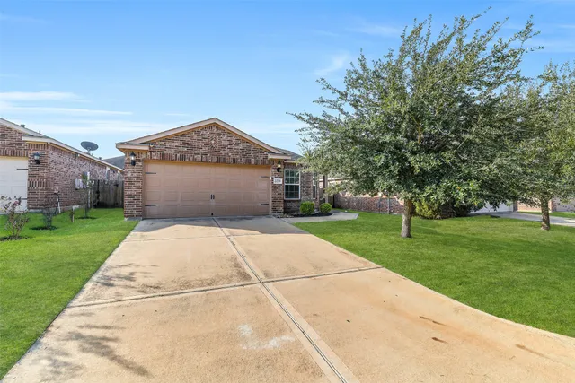 $2,000 | 22719 Tabberts Way, Hockley, TX 77447