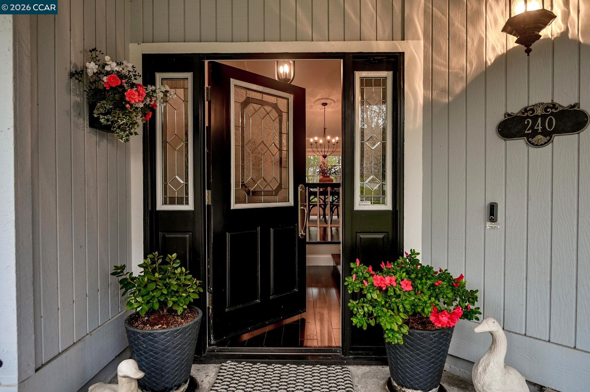 240 Morris Ranch Court Danville, CA 94526 - Photo 7 of 36