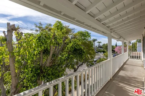 $4,500,000 | 10637 Ashton Avenue, Los Angeles, CA 90024