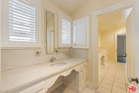 $4,500,000 | 10637 Ashton Avenue, Los Angeles, CA 90024