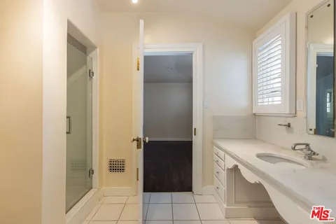 $4,500,000 | 10637 Ashton Avenue, Los Angeles, CA 90024