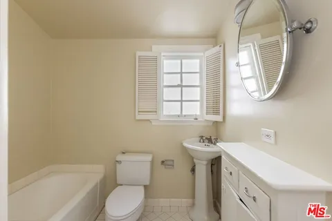 $4,500,000 | 10637 Ashton Avenue, Los Angeles, CA 90024